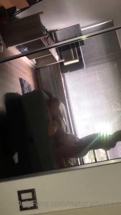 Monday Motivation: Buss that 😼 open