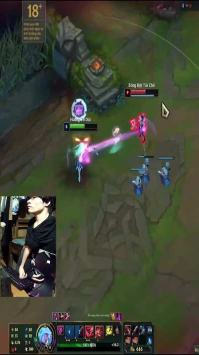 If you've ever wondered how a person with congenital dystrophy plays Katarina in Diamond, this is the video you need.