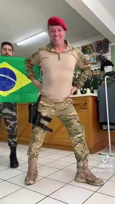 Glorious brazilian military preparing for yet another coup 🇧🇷💪🏿🔥🦧