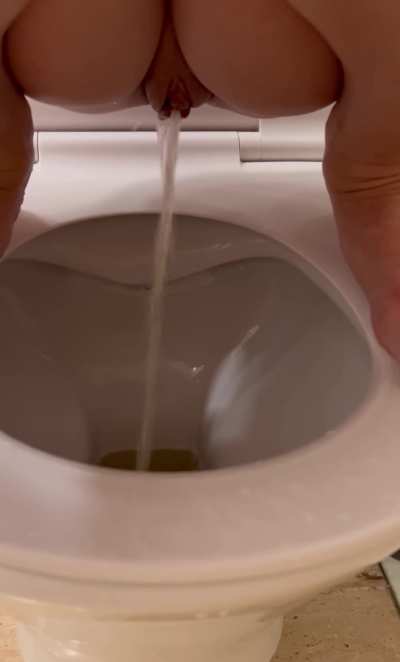 If you like spying on me in the bathroom, make sure to turn on the sound 😈