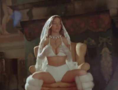 Sydney for frankie's bikinis 20.4.2023