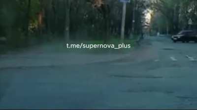 Two Ukrainians in Kherson spot a landed russian fpv drone, when it takes off they chase it down with their car and EW.