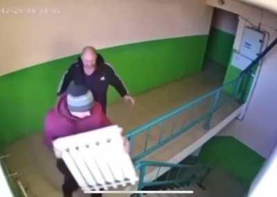 WCGW stealing a radiator.
