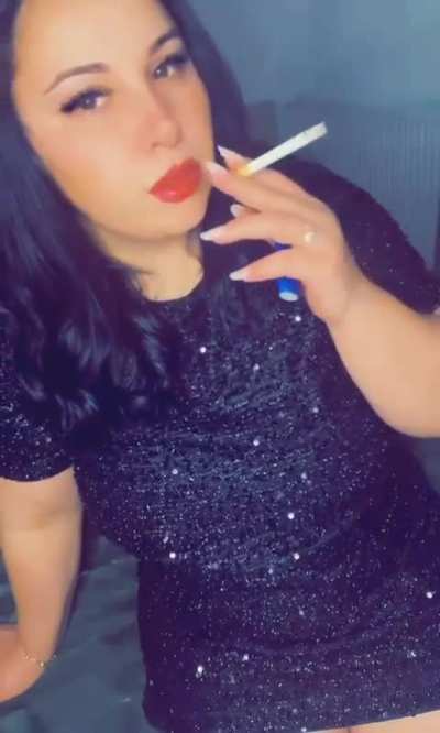 Full black 🥰😘🚬