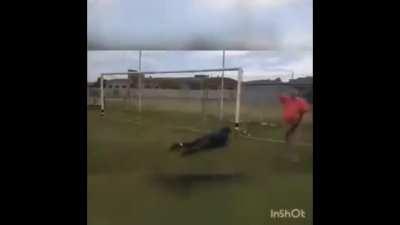 Macri atajando vs Milei atajando