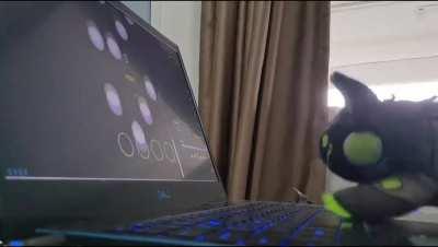 watch this stupid computer have human reaction time