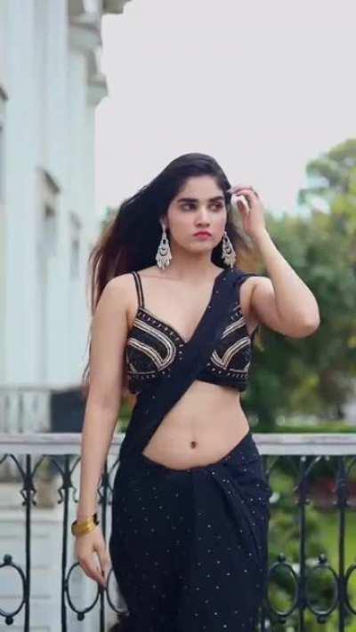 Ashima Chaudhary Saree transition video