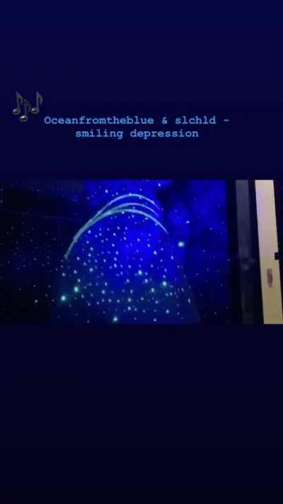 What a tease 😳🍑