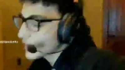 I’m not lying when I say I haven’t watched one of pyros videos in 3 years I think this is him though