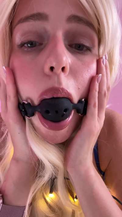 Still wearing my gag after Christmas, think you’d pull it tighter?