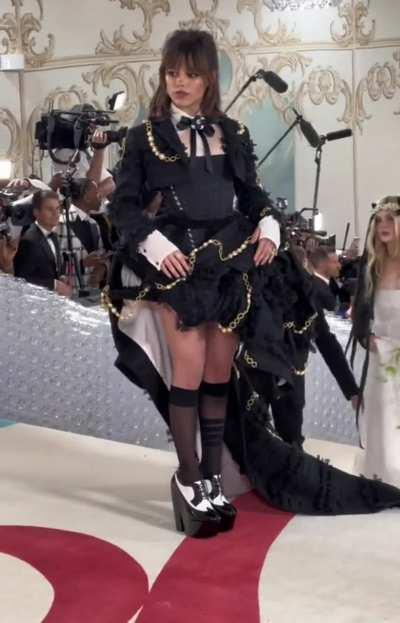 Jenna Ortega is blessing us tonight