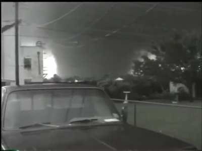 May 3rd 1999 F5 tearing through Moore