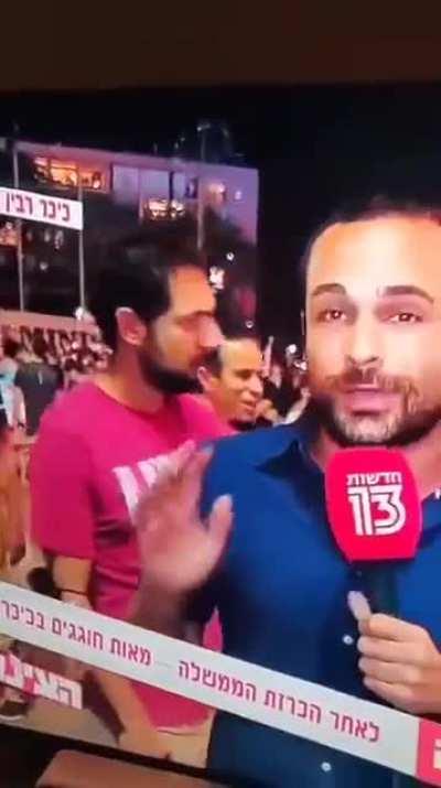 The one who shows magic from the cards