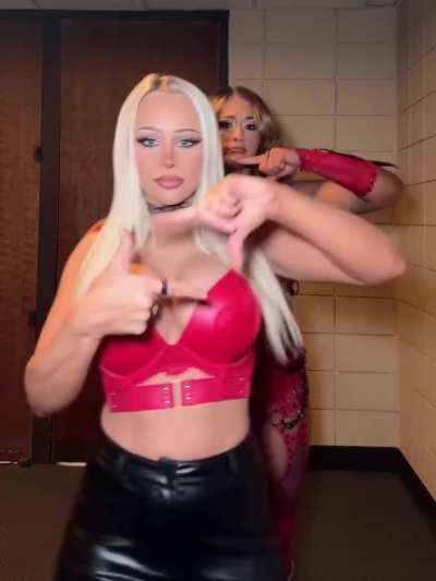 Penelope Ford and Megan Bayne