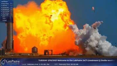 SpaceX Starship SN9 blows up on landing attempt