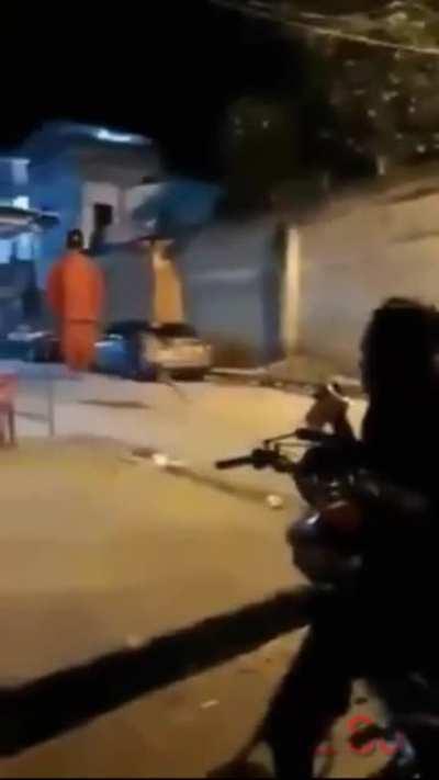 Voy con tu otro camarada