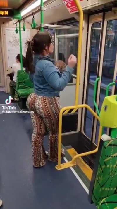 Wagon Dragging on the Bus