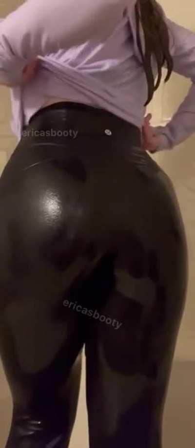 do leggings in the shower count here?😇