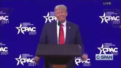 川普王者归来，这气势拜登看了会不会吓哭？