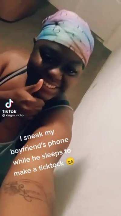 FUCK HES BEHIND YOU!