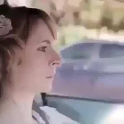 Безрассудно водите машину, не каждый пешеход - хороший человек!