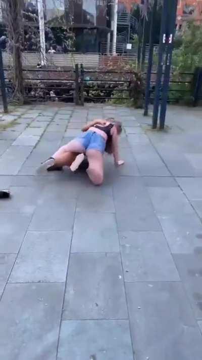 More jeans shorts vs shorts Catfight 