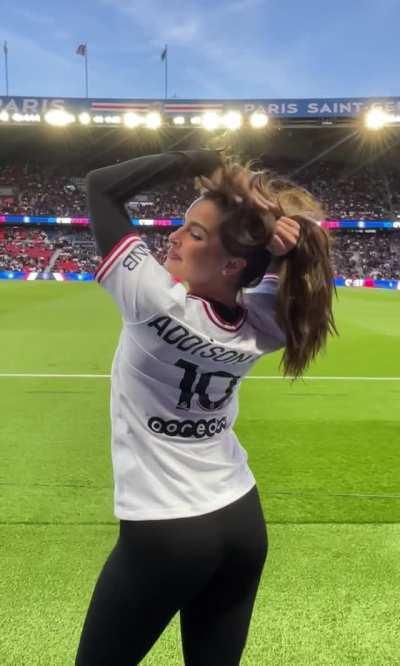 Pretty at PSG Game