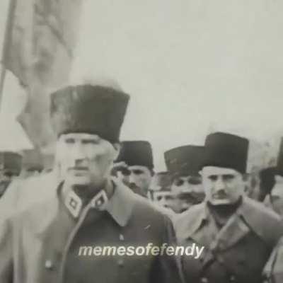 Ağlamamak elde değil