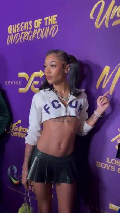 imagine seeing her fine ass irl😩🥴🥴