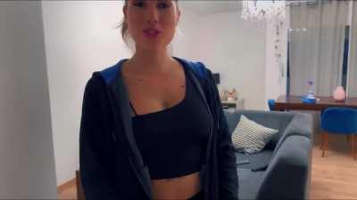 He insisted for our first date to be at his apartment 