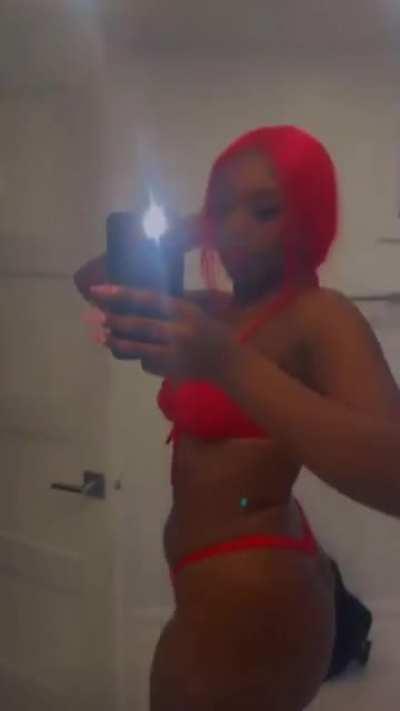 Jayde In Red 🔴🍑😈