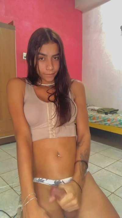 Newly operated doing handjob 😆