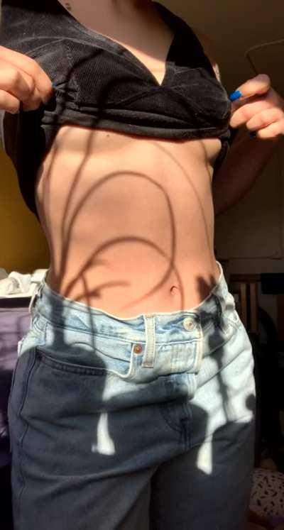 my college titties are perky and bouncy ☺️