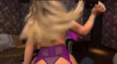 Bad babe Bella Bardy grinding for you