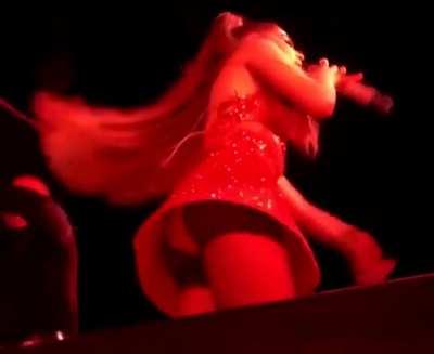 What a gorgeous bum !