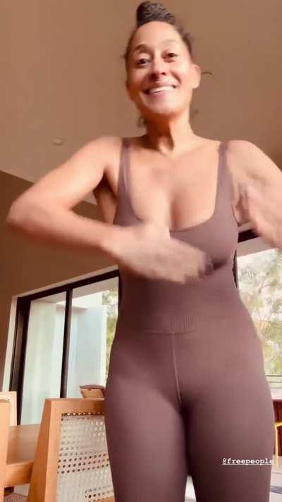 Damn Tracee🍑🍑😬😬