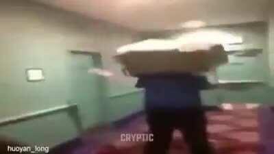 Bu videoyu herhangi bir başlıkla açıklayabileceğimi düşünmüyorum