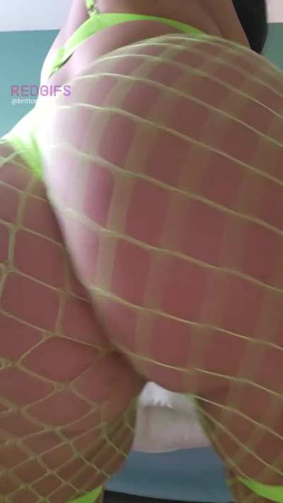 bouncy fishnet ready to stick in your face