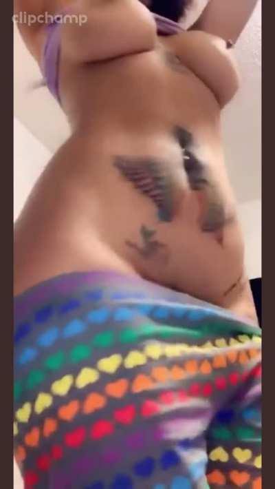 Gorgeous Thots Shaking It!!!