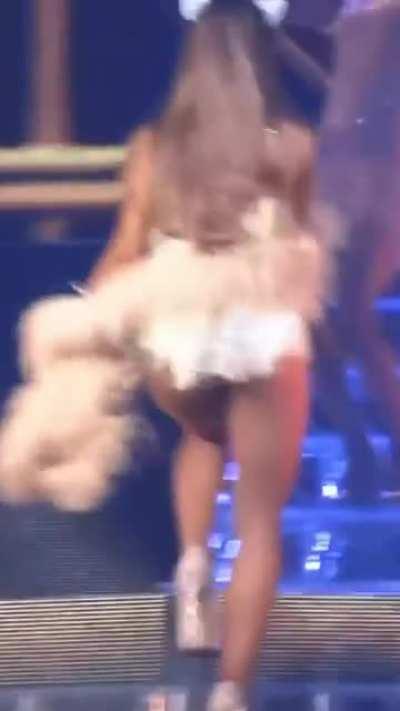 look at those cheeks