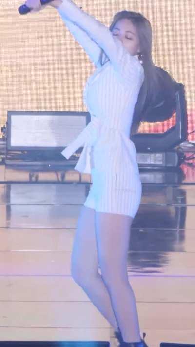 Tzuyu slaying in White