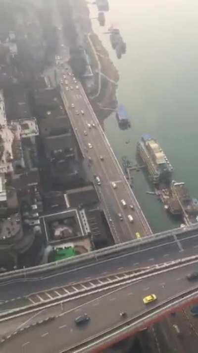 Ща докурю и вернусь