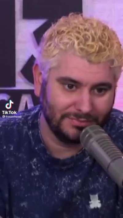 Ethan thirst trap showed up on my fyp today ✨