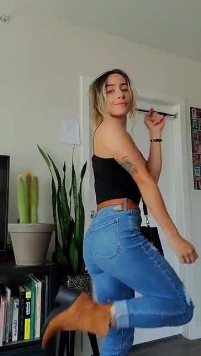 Same jeans, different vibes. Yes this is what I do on my days off lol