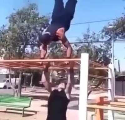 Просим отойти от экранов наших самых маленьких телезрителей