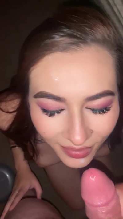 fuck she’s so pretty