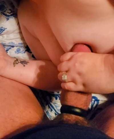 U/mando_1 is such a messy boy! But it does feel good when my boobs are all slippery!