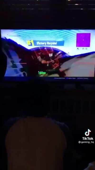 This fortnite barbarian is absolutely cracked