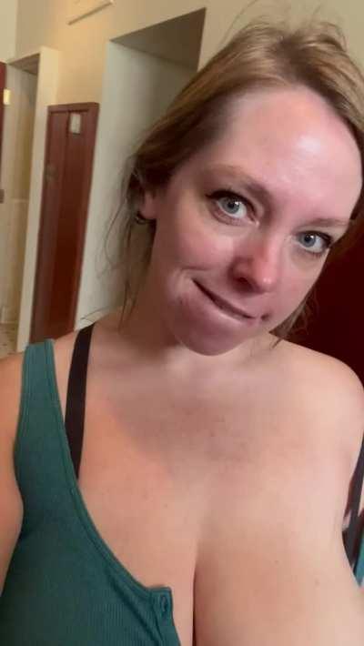 It was a quiet moment in this national park museum but I kinda wanted someone to come in that door