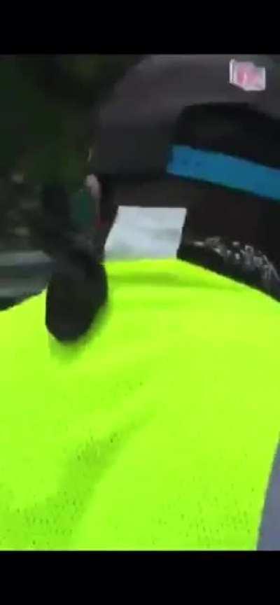 Kinda new to this reddit stuff but this video is funny as fuck 😂